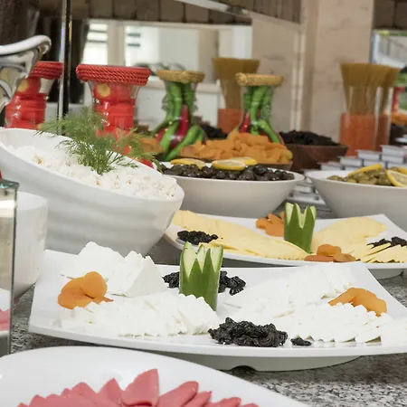 ميرا بارك 3*