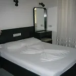Hotel Mera Park 3*
